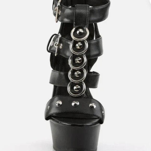 Pleasers Heels, Delight 658, 6-inch heel and a 1 3/4-inch platform, size 8 - Picture 3 of 4